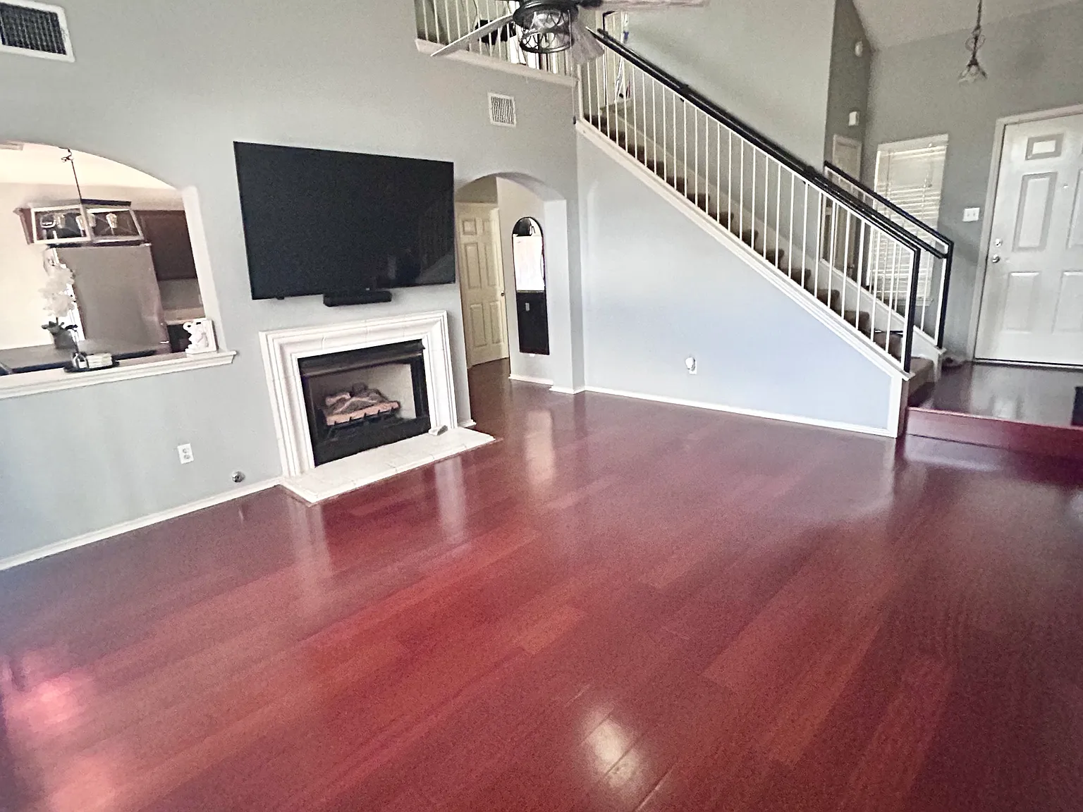 3 bed, 2.5 bath, 1422 sqft, $2,100 — Photo 2