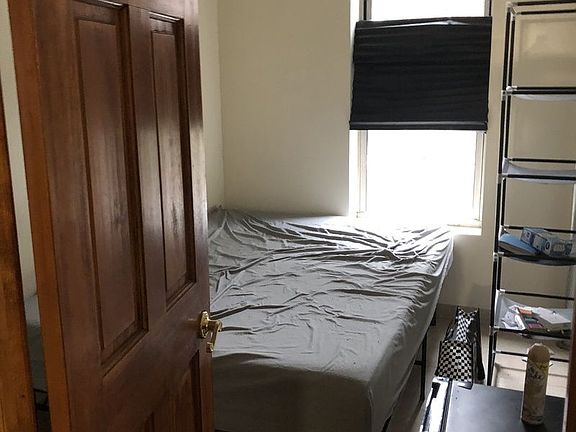 3rd image of 2272 42nd St APT 1R