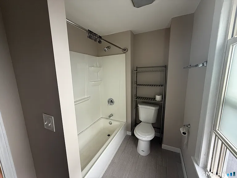 222 N Cherry St — Photo 19