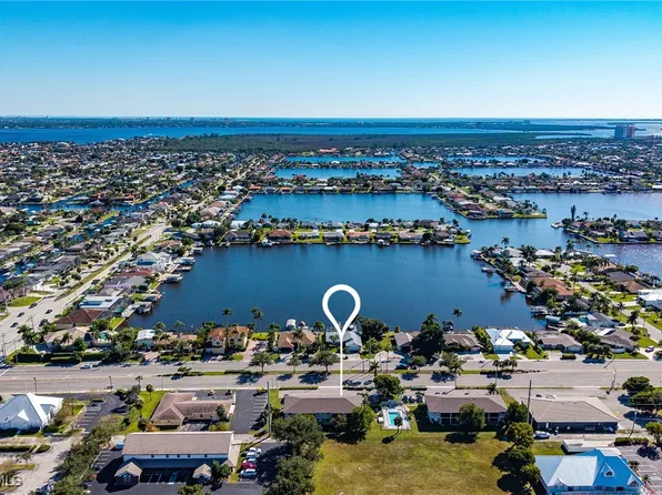 423 Cape Coral Pkwy W APT 202, Cape Coral, FL 33914