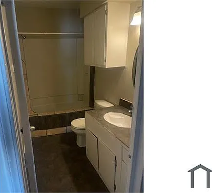 2 bed, 912 sqft, $950 — Photo 2