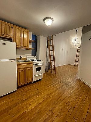 1st image of 404 W 50th St #2