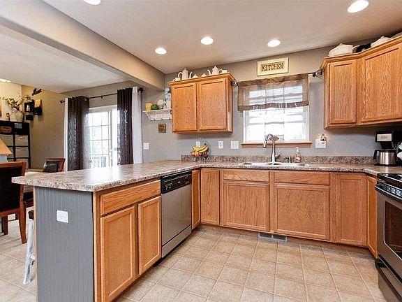4th image of 154 War Admiral Ln