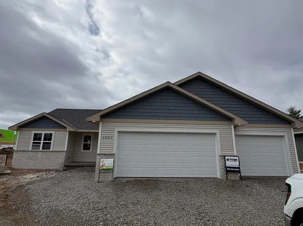 1007 Constellation Way, Marinette, WI 54143