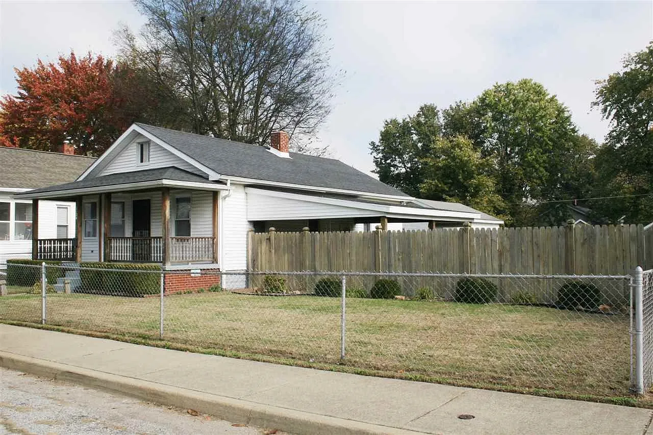 1124 Henning Ave photo 1