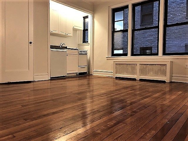 1st image of 404 E 55th St #2H