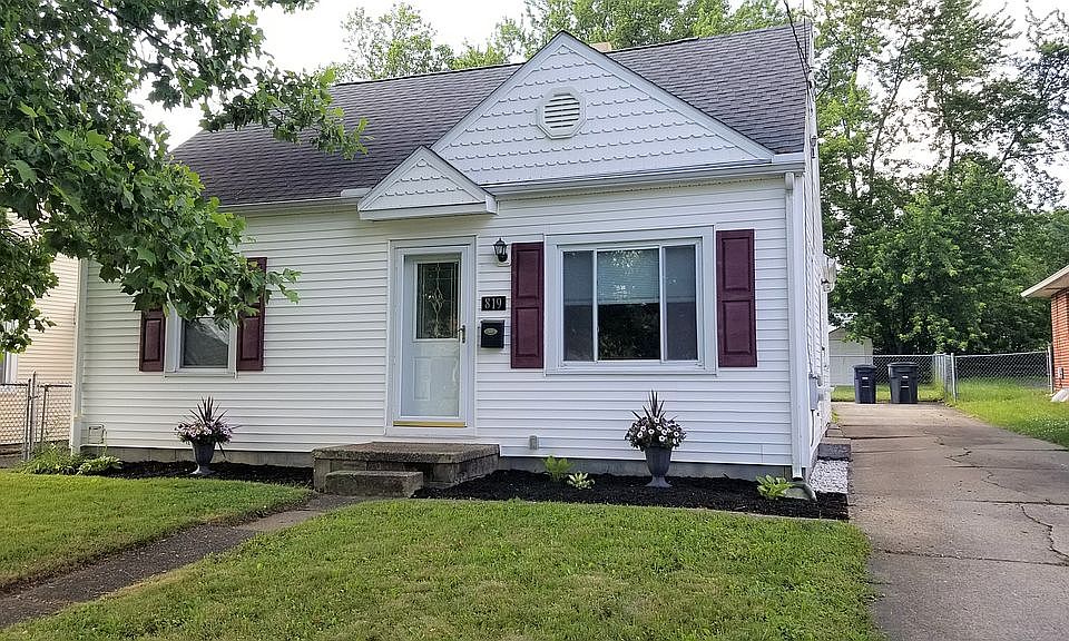 1st image of 819 Davies Ave