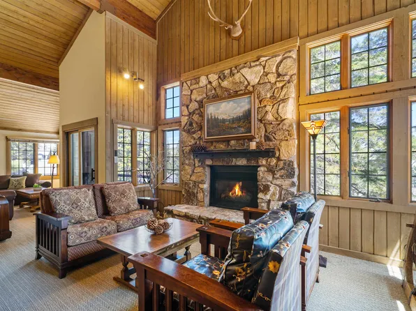 435 Lakeview Blvd #85, Mammoth Lakes, CA 93546