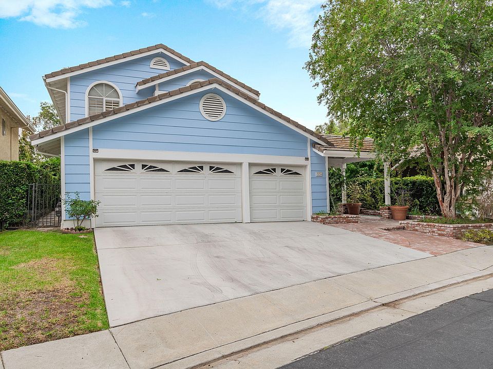 1st image of 7274 Woodvale Ct