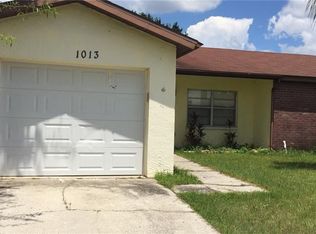 1013 Pine Ridge Cir, Brandon, FL 33511