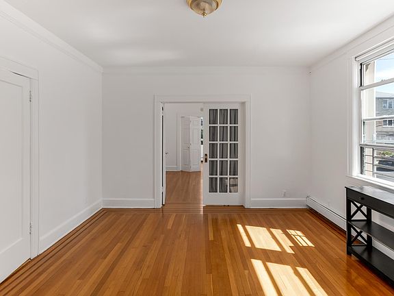 2nd image of 448 Jersey Ave #2