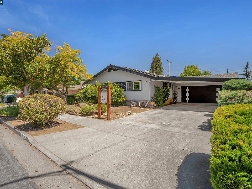 1st image of 2240 Wren Way