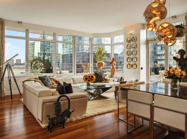 10 West End Avenue image 1 of 15