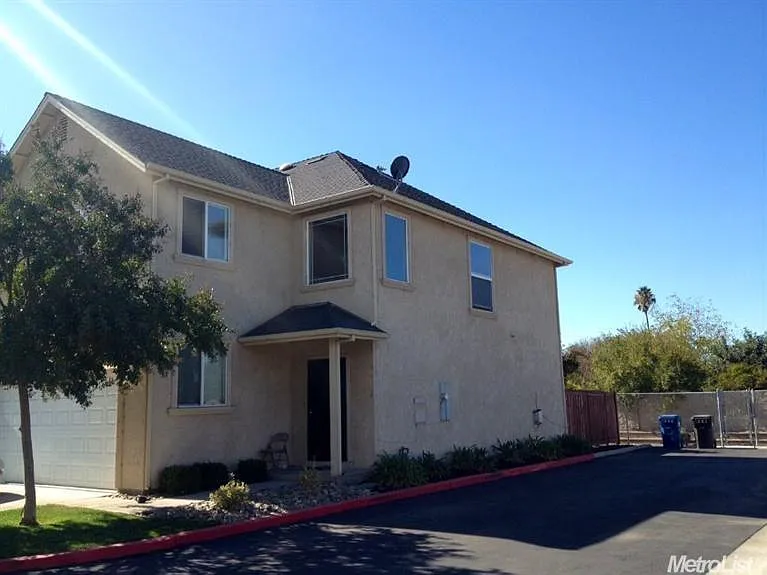 14625 Avon Ave #2 photo 1