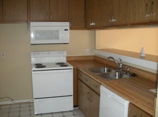 3020 Winterberry Dr, Roanoke, VA 24018