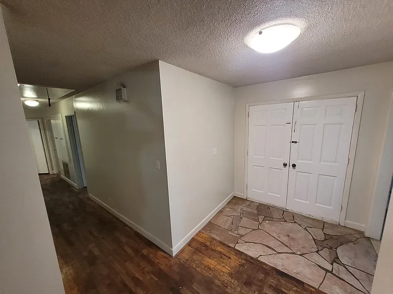 4901 Oriole Dr — Photo 17