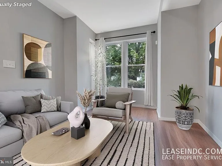 1241 I St NE — Photo 6