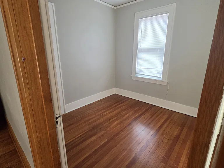 4562 Charles St — Photo 7