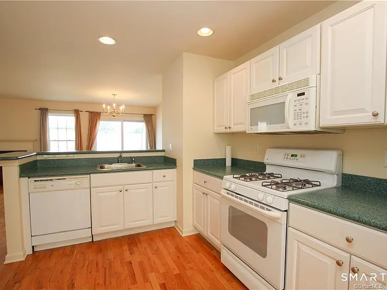 107 Sienna Dr #107 — Photo 2