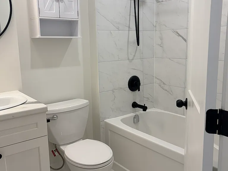 435 George St N #7 — Photo 4
