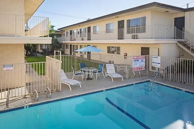 15751 Ryon Ave #7 — Photo 5