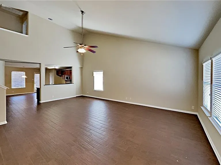 200 Adriana Ln — Photo 9