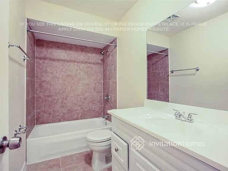 9361 NW 37th Ct — Photo 16