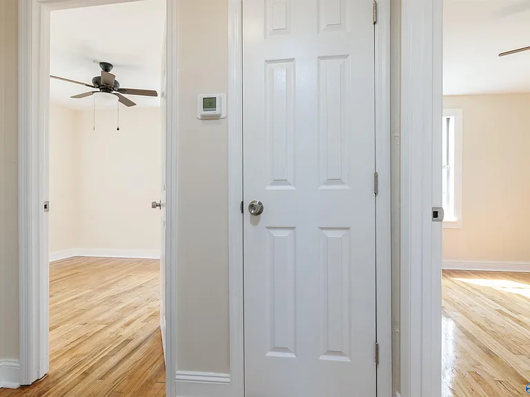 214 Richmond Dr NW — Photo 7