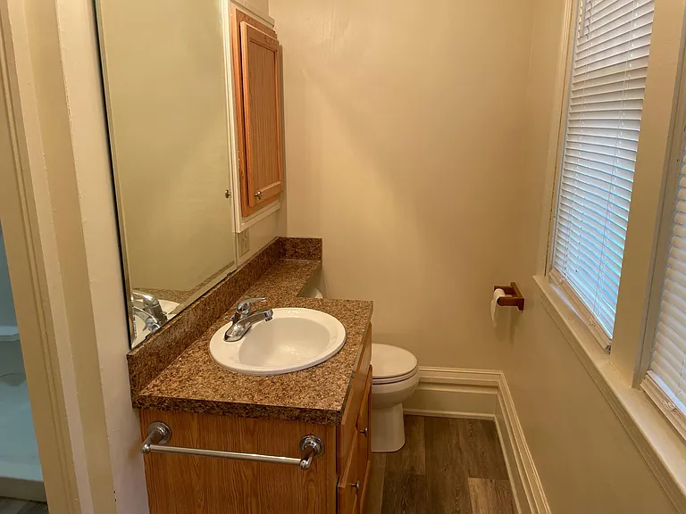 417 Crescent St NE #2 — Photo 13