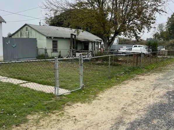 209 E Clausen Rd, Turlock, CA 95380
