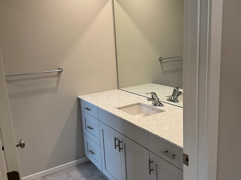 75th Dr NW — Photo 32
