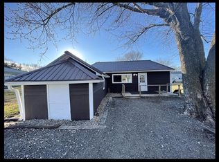 820 N Owensby St, La Plata, MO 63549