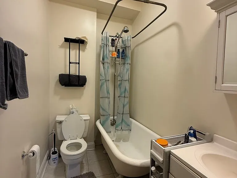 1436 N Astor St #7 — Photo 4
