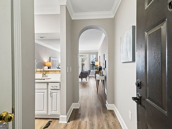 2nd image of 3777 Peachtree Rd NE APT 914