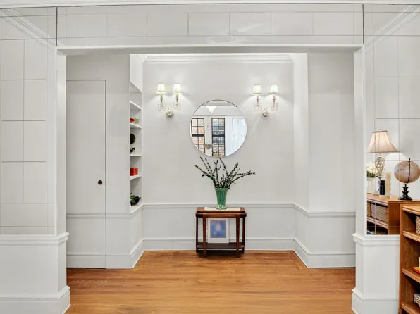 116 Pinehurst Avenue image 6 of 15