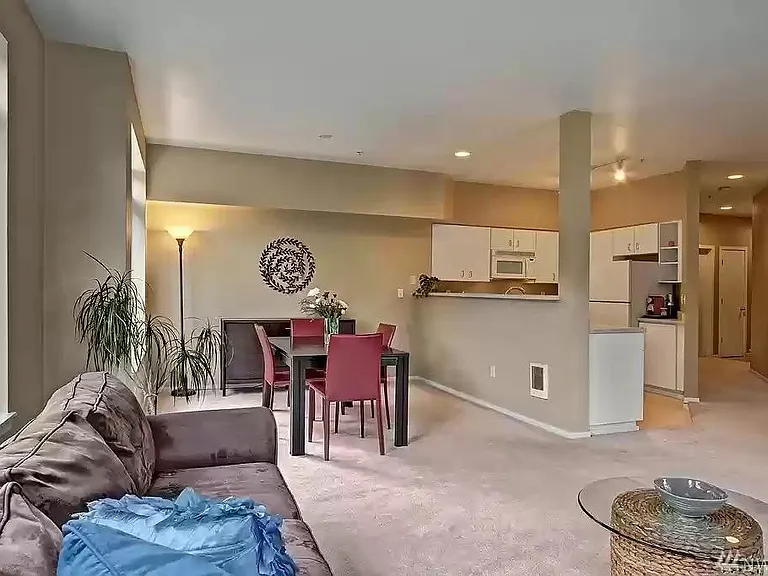 8760 Greenwood Ave N #407 — Photo 8