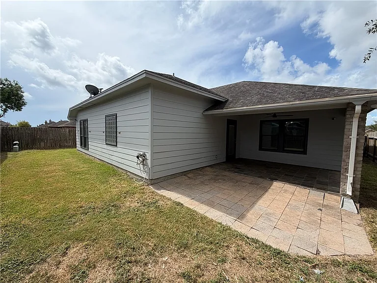6830 Round Table St — Photo 26