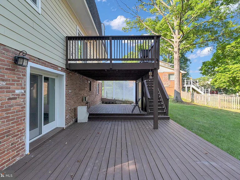 7205 Van Ness Ct — Photo 49
