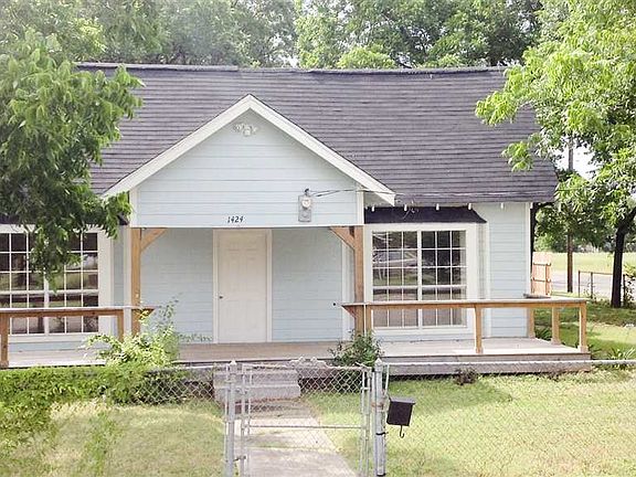2nd image of 1424 Gurley Ave