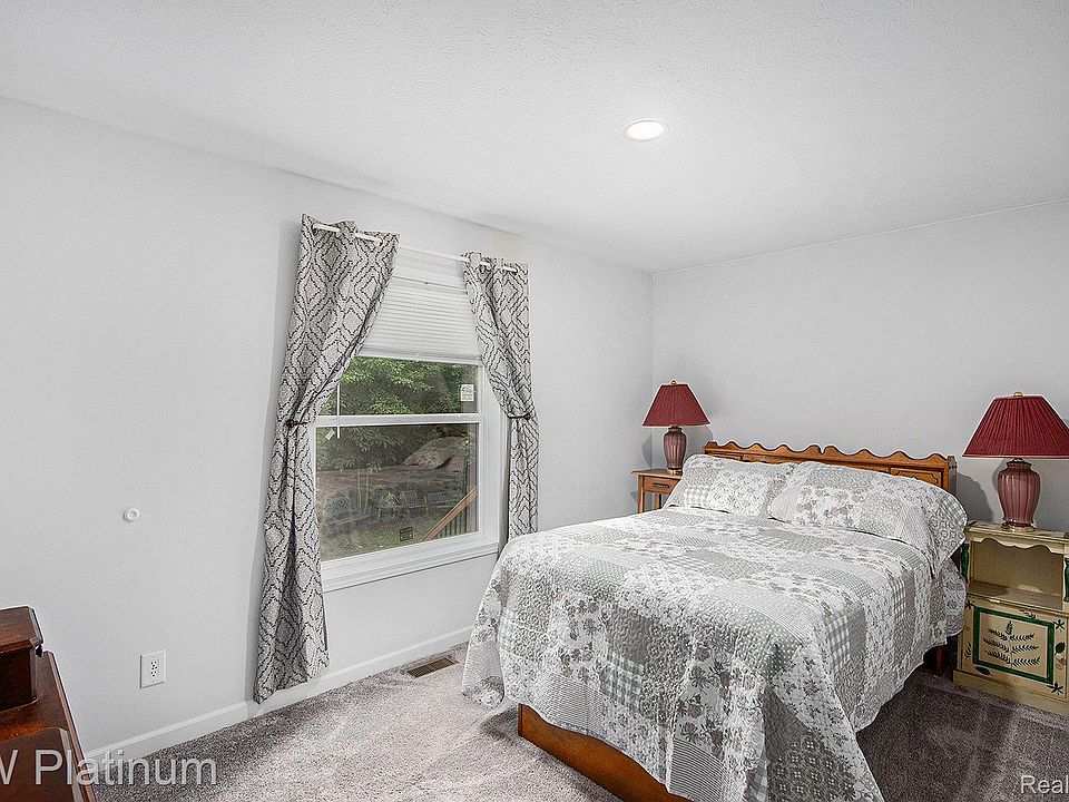 6154 Birch Creek Ct, photo 15