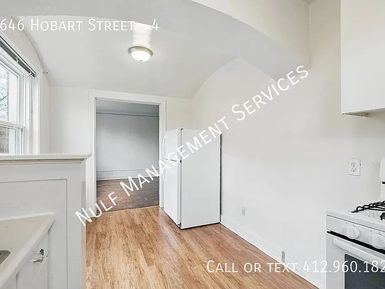 5646 Hobart St #4 — Photo 2