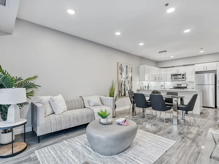 1515 Warde Ave — Photo 13