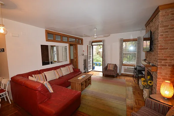 Rented by Universal Realty Group | media 24