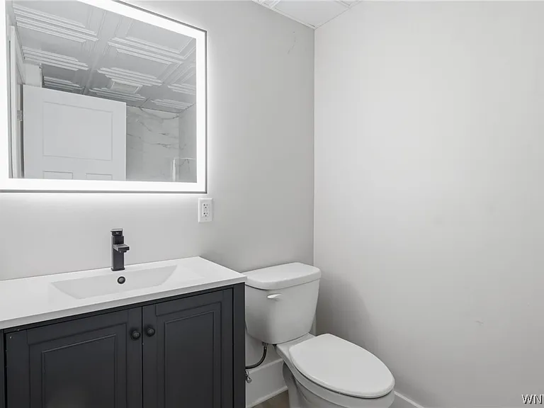 136 Seneca St — Photo 28