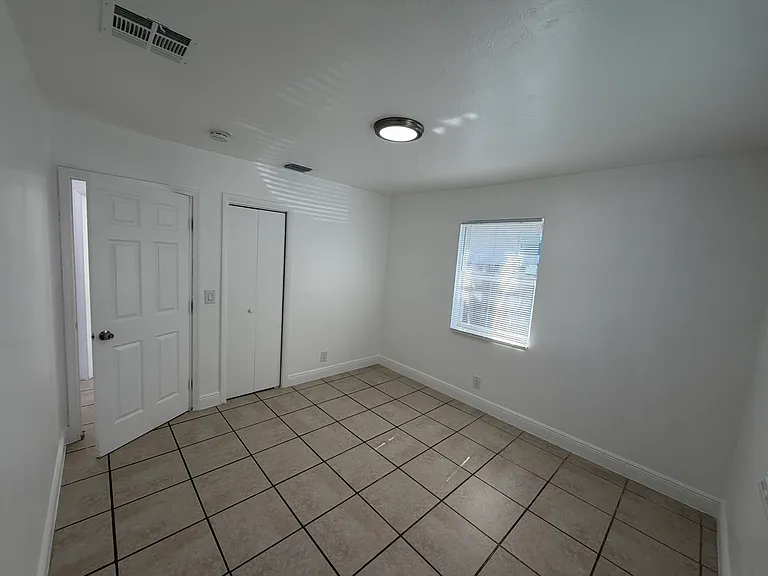 1021 Henrietta Ave #3 — Photo 3
