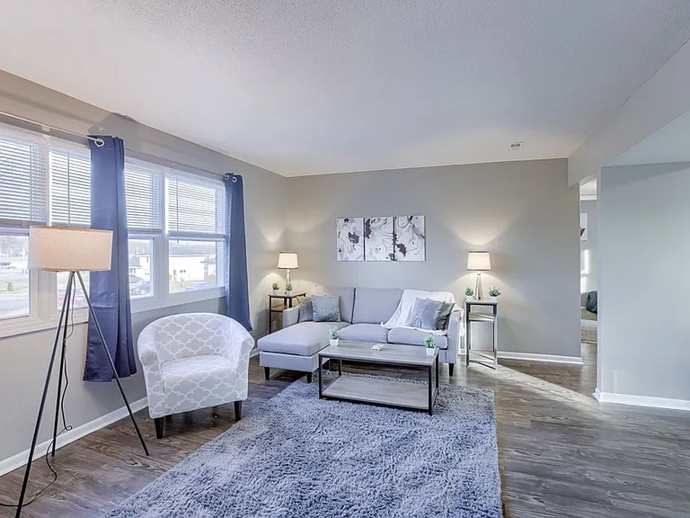 135 E Sheridan St #4 — Photo 9