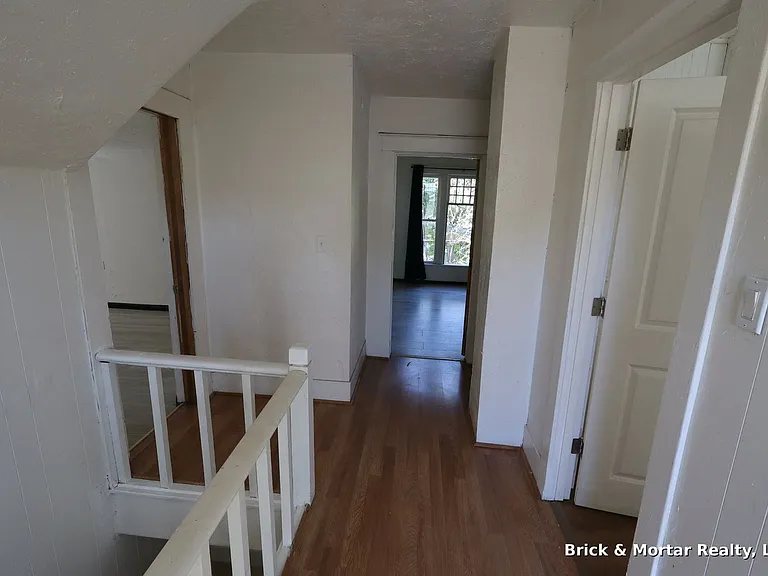 292 NE Alder St — Photo 11