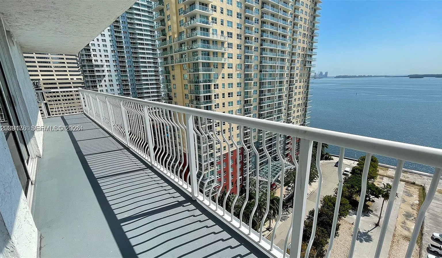 The Club At Brickell Bay — Photo 1