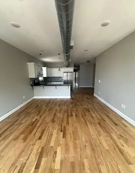 619 E 26th St #201 — Photo 3