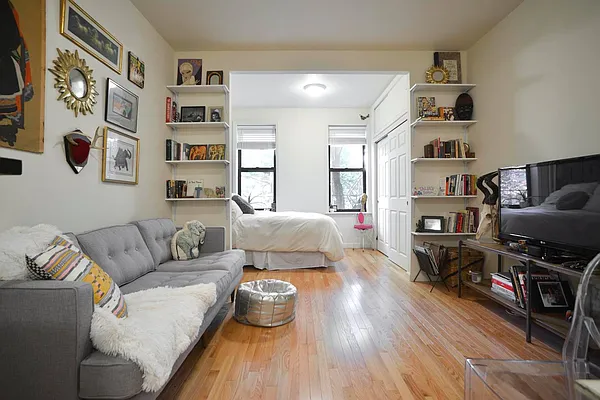 Rented by Compass | media 31